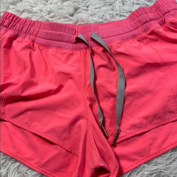 Lululemon Hotty Hot Short Flash Light - Picture 2 of 5